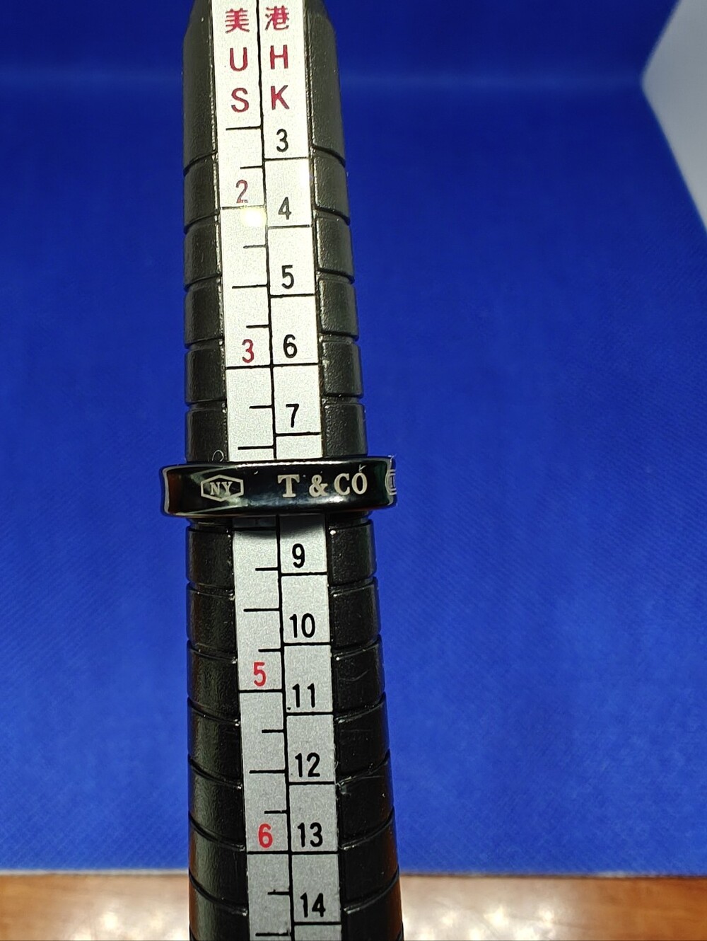 Tiffany & Co. 1837 Black Titanium Narrow Ring Band 4mm Unisex Size 4 US - Picture 3 of 7